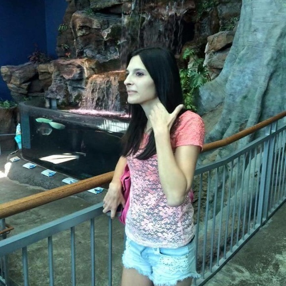 Meet your Posher, Trista - Picture 5 of 8